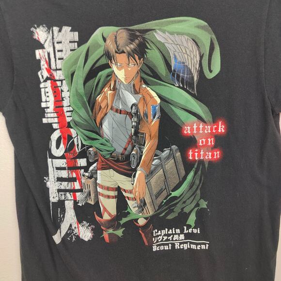 Attack on Titan Captain Levi T-Shirt Size Small Black Season 3 Graphic Tee Anime - Picture 2 of 5
